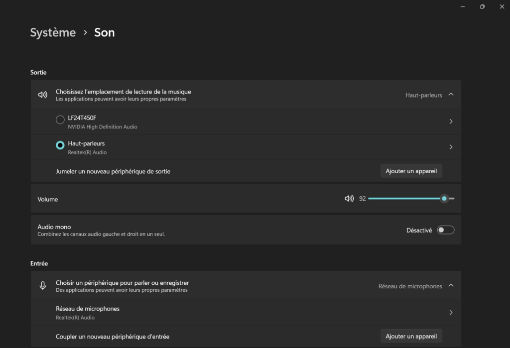 Capture d’écran des paramètres son de Windows 11 montrant les options de sortie audio et le niveau de volume